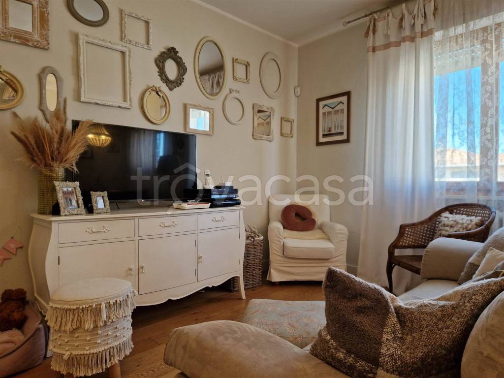 appartamento in vendita a Cecina