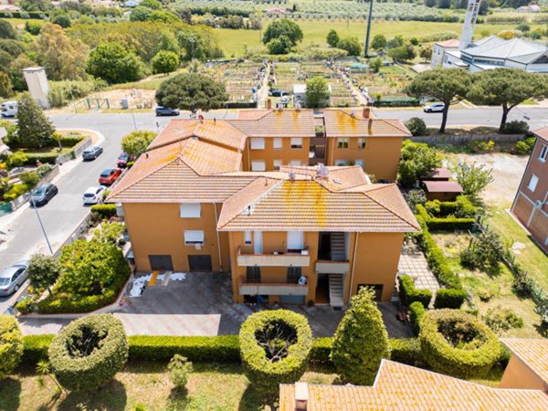 appartamento in vendita a Cecina