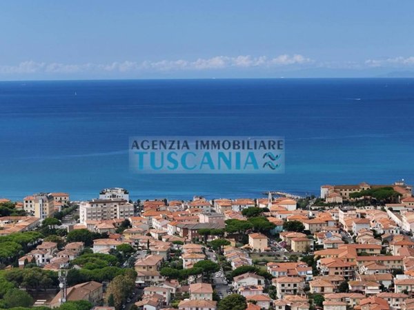casa indipendente in vendita a Cecina
