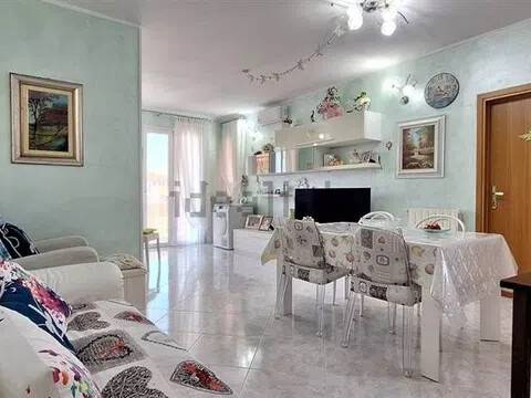 appartamento in vendita a Cecina