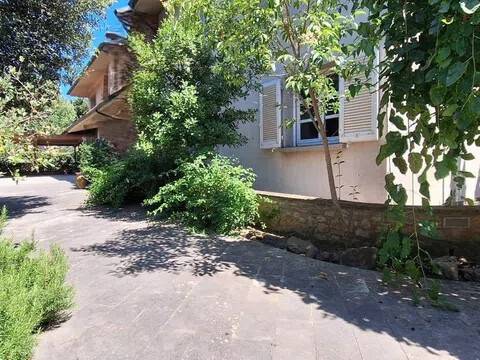 casa indipendente in vendita a Cecina