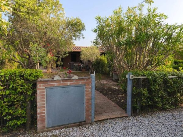 casa indipendente in vendita a Cecina