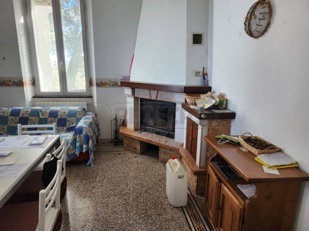casa indipendente in vendita a Cecina