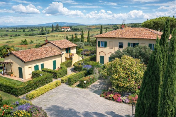 locale di sgombero in vendita a Cecina