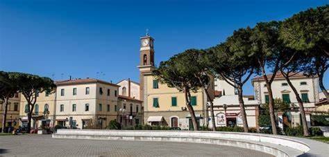 negozio in vendita a Cecina
