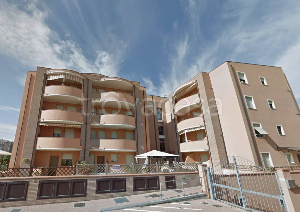 appartamento in vendita a Cecina