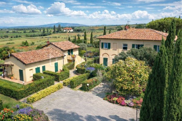 locale di sgombero in vendita a Cecina