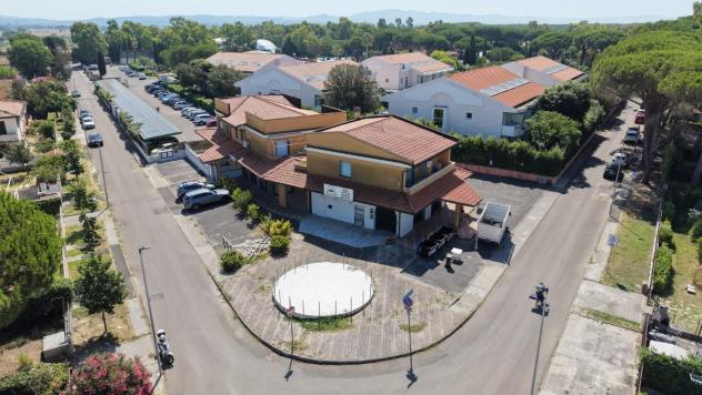 casa indipendente in vendita a Cecina