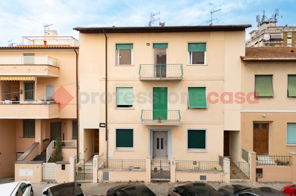 appartamento in vendita a Cecina