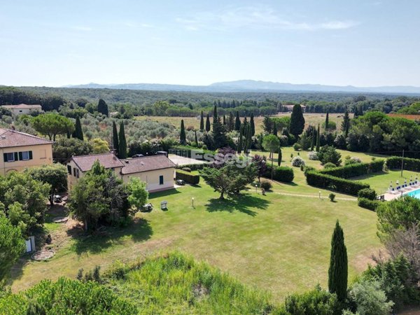 casa indipendente in vendita a Cecina