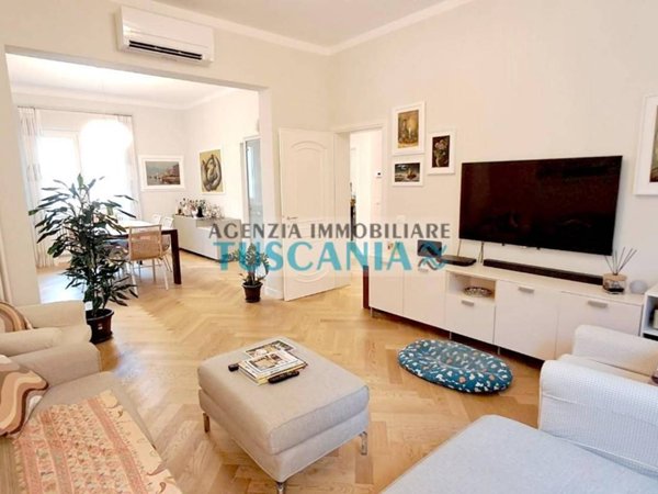 casa indipendente in vendita a Cecina