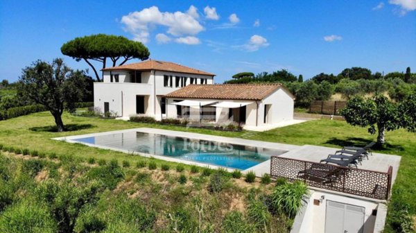 casa indipendente in vendita a Cecina
