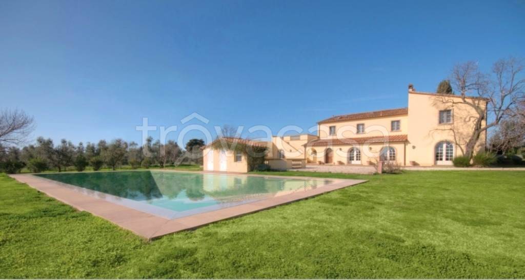 casa indipendente in vendita a Cecina