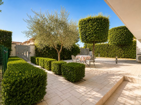 casa indipendente in vendita a Cecina
