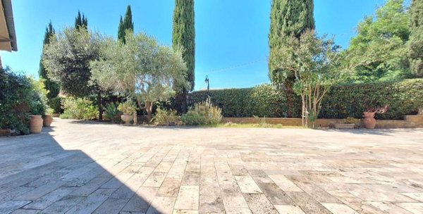 casa indipendente in vendita a Cecina