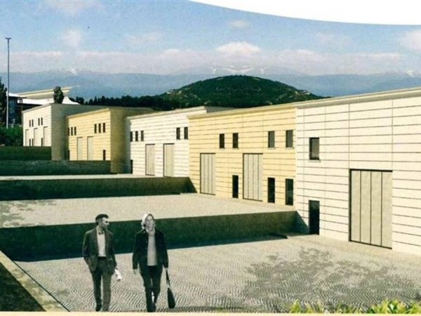 negozio in vendita a Cecina