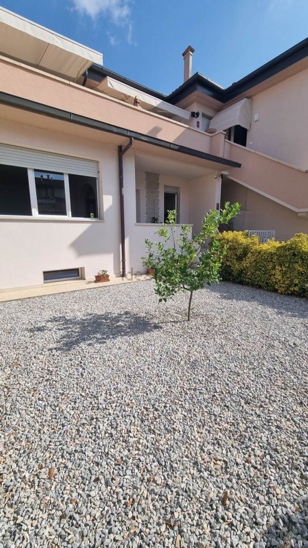 appartamento in vendita a Cecina