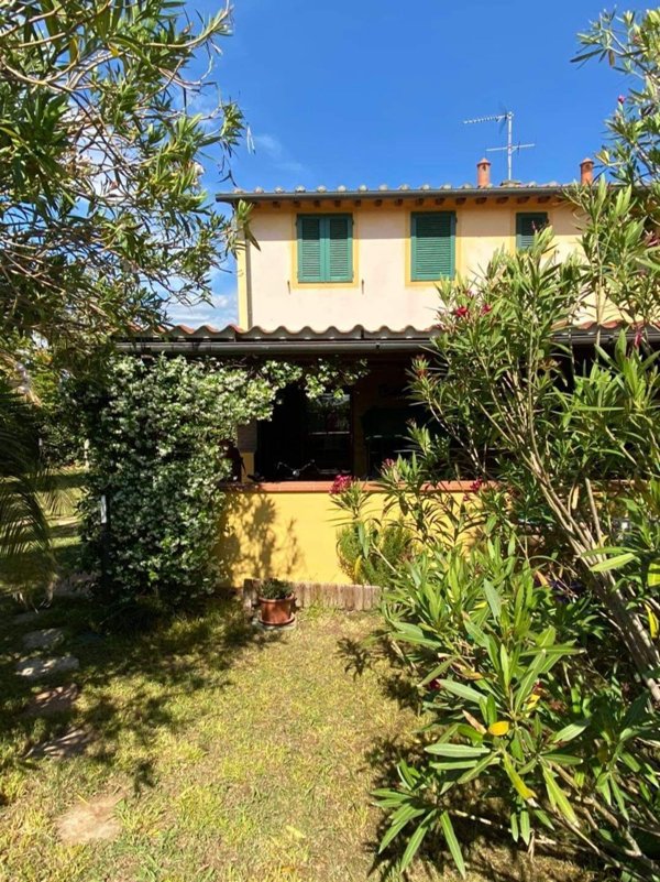 appartamento in vendita a Cecina