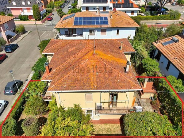 casa indipendente in vendita a Cecina