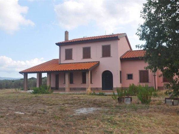 casa indipendente in vendita a Cecina