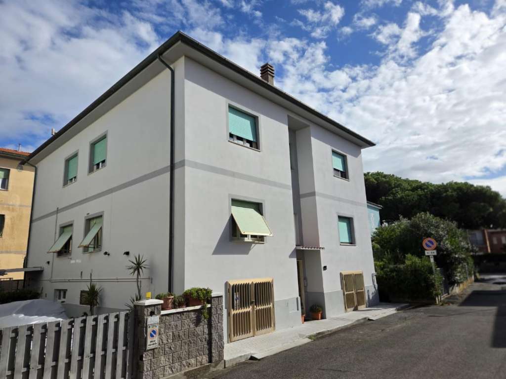 appartamento in vendita a Cecina