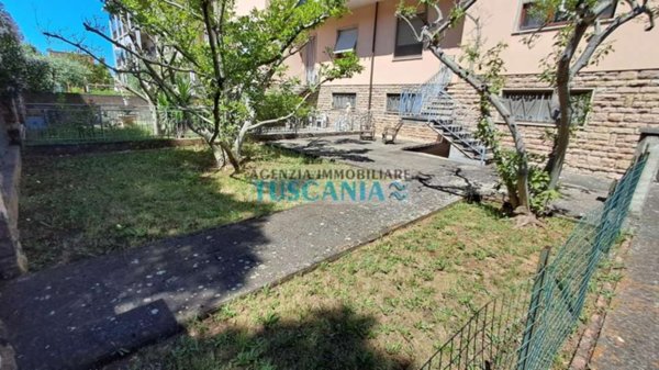 casa indipendente in vendita a Cecina