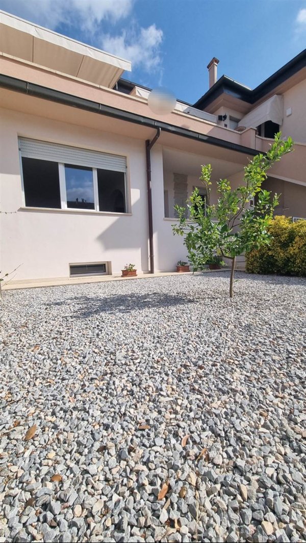 appartamento in vendita a Cecina