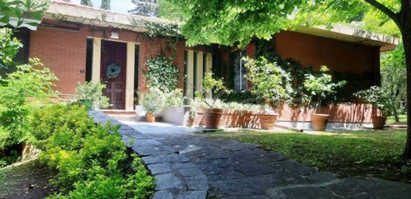 casa indipendente in vendita a Collesalvetti