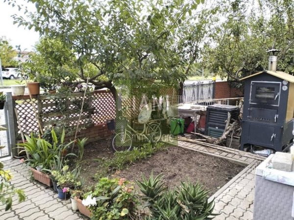 appartamento in vendita a Collesalvetti in zona Vicarello