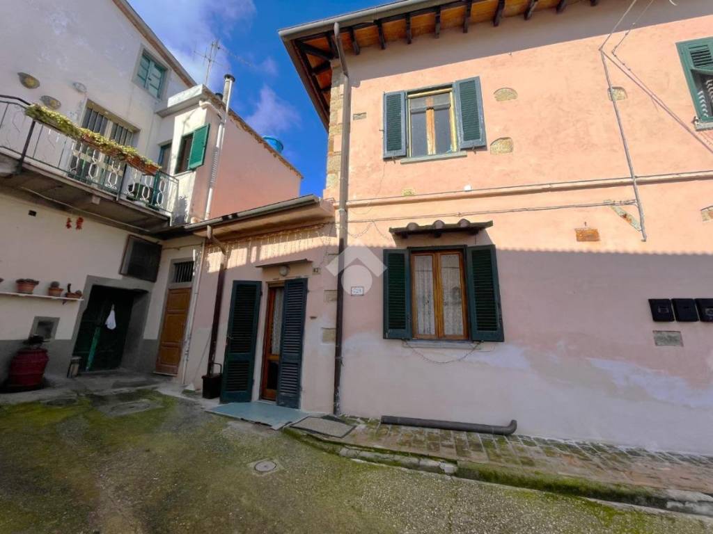 appartamento in vendita a Collesalvetti in zona Parrana San Martino