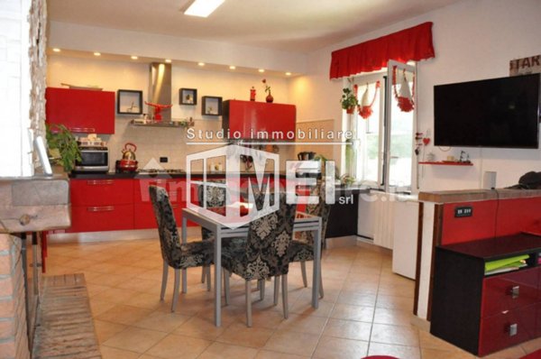 appartamento in vendita a Collesalvetti in zona Castell'Anselmo