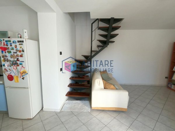 casa indipendente in vendita a Collesalvetti in zona Vicarello
