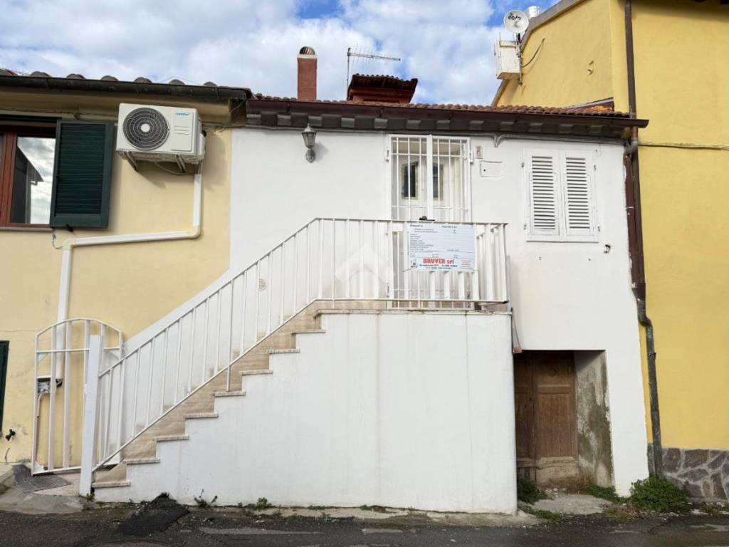 appartamento in vendita a Collesalvetti in zona Parrana San Martino