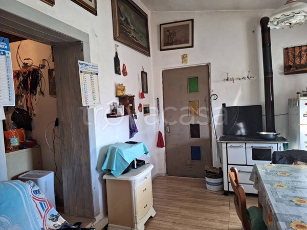 casa indipendente in vendita a Collesalvetti