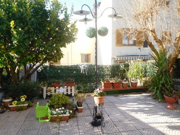 casa indipendente in vendita a Collesalvetti