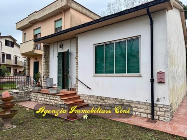 casa indipendente in vendita a Collesalvetti