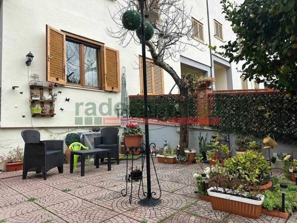 casa indipendente in vendita a Collesalvetti