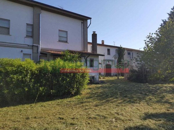 casa indipendente in vendita a Collesalvetti in zona Parrana San Martino