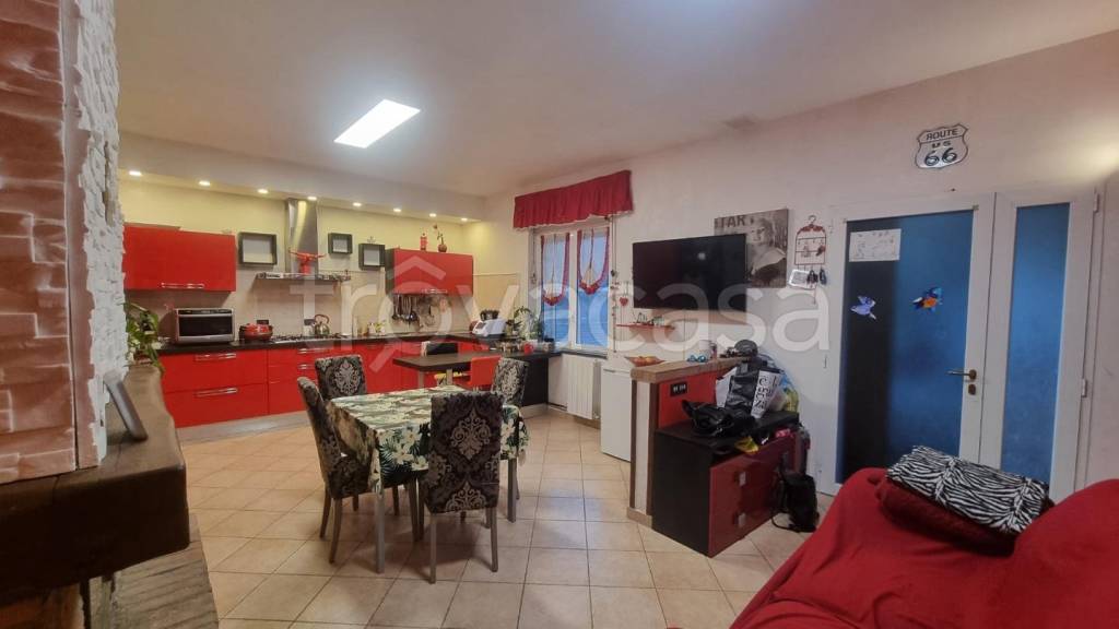 appartamento in vendita a Collesalvetti in zona Castell'Anselmo