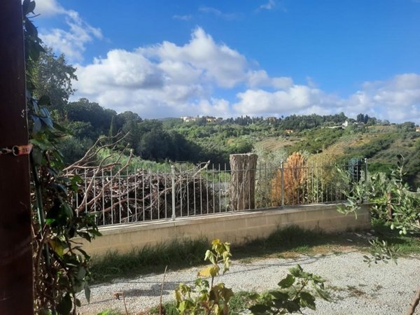 casa indipendente in vendita a Collesalvetti in zona Colognole