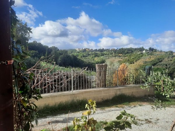 casa indipendente in vendita a Collesalvetti in zona Colognole