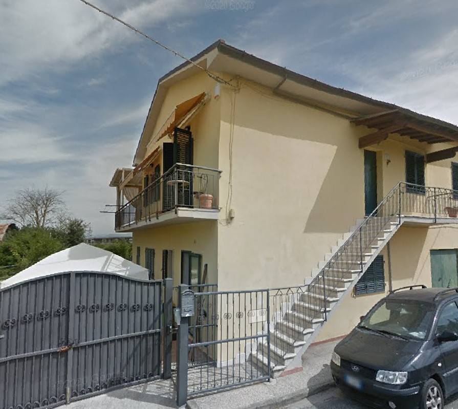 appartamento in vendita a Collesalvetti in zona Vicarello