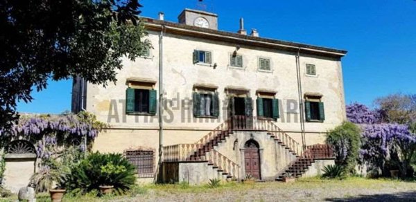 casa indipendente in vendita a Collesalvetti