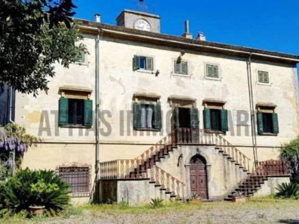 casa indipendente in vendita a Collesalvetti