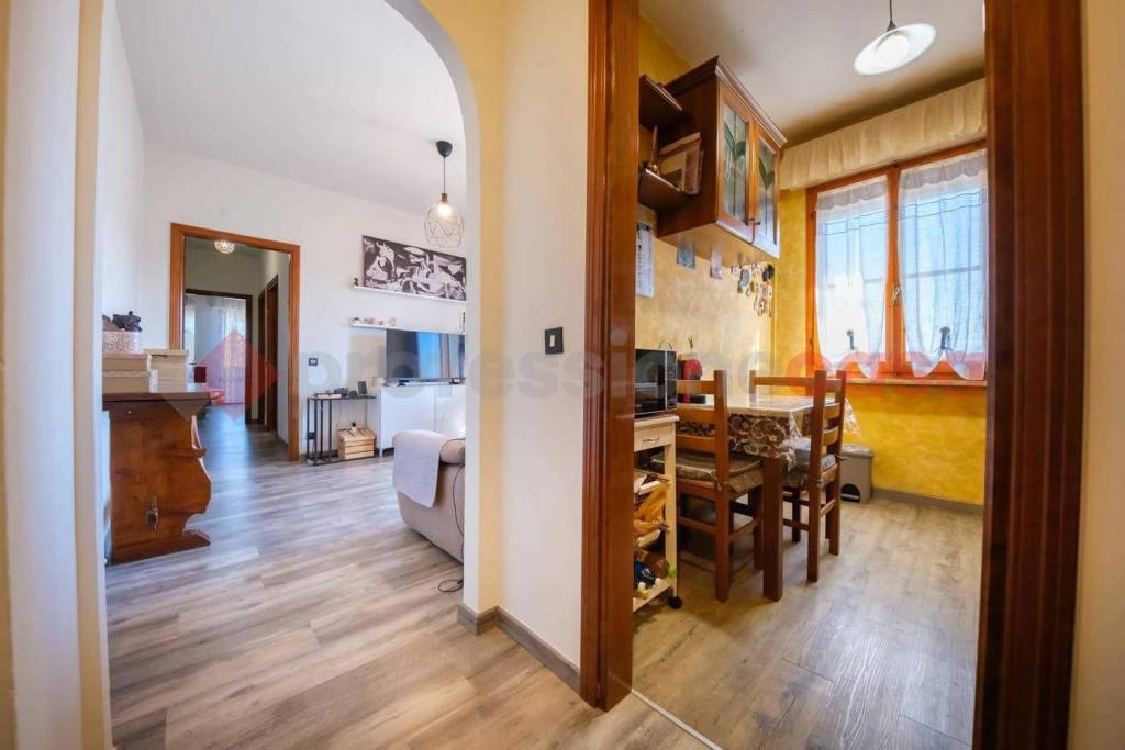 appartamento in vendita a Collesalvetti in zona Stagno