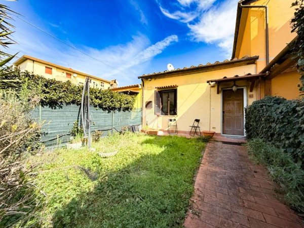 appartamento in vendita a Collesalvetti in zona Vicarello