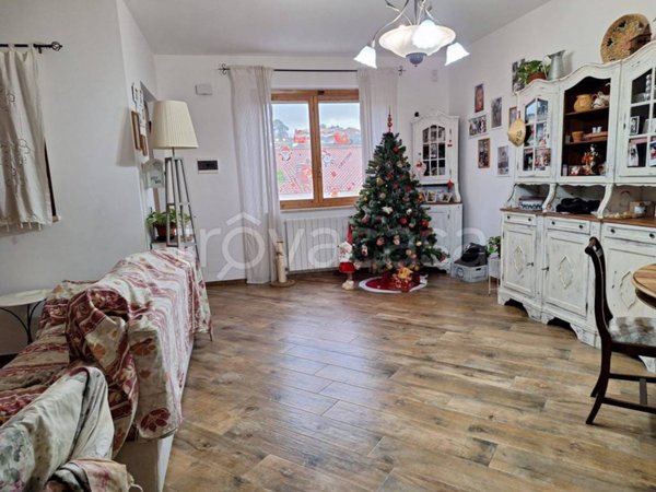 casa indipendente in vendita a Collesalvetti