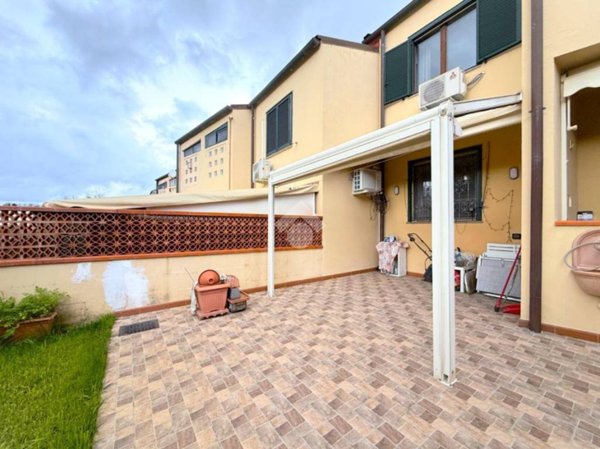 casa indipendente in vendita a Collesalvetti