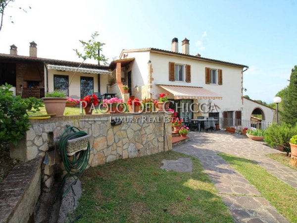 casa indipendente in vendita a Collesalvetti