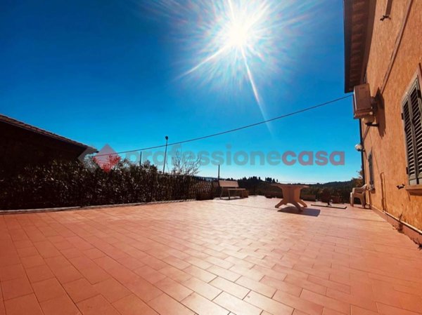 casa indipendente in vendita a Collesalvetti in zona Parrana San Martino